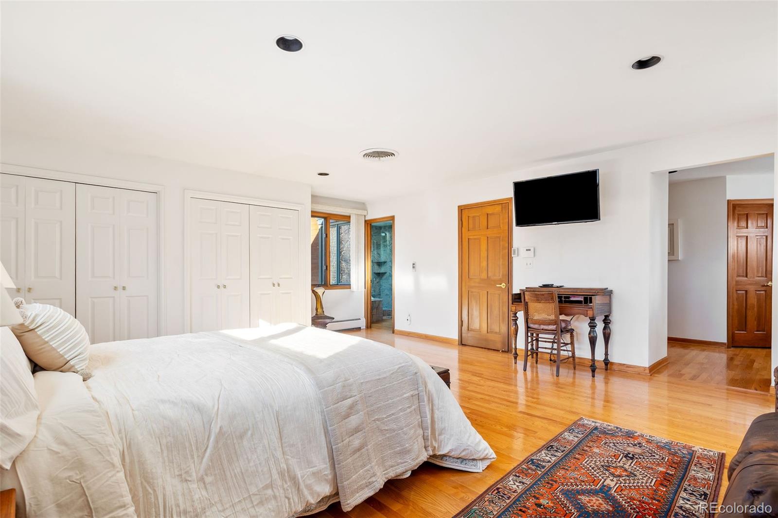 MLS Image #18 for 625  grape street,denver, Colorado