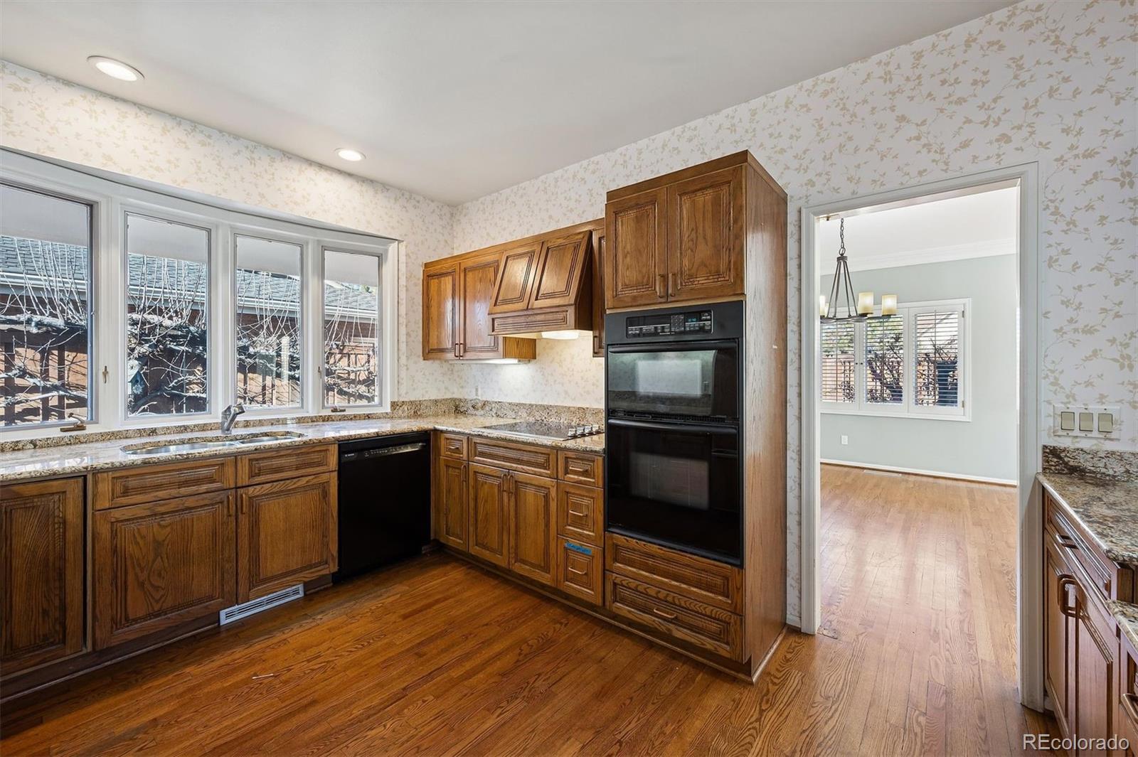 MLS Image #11 for 2552 e alameda avenue,denver, Colorado