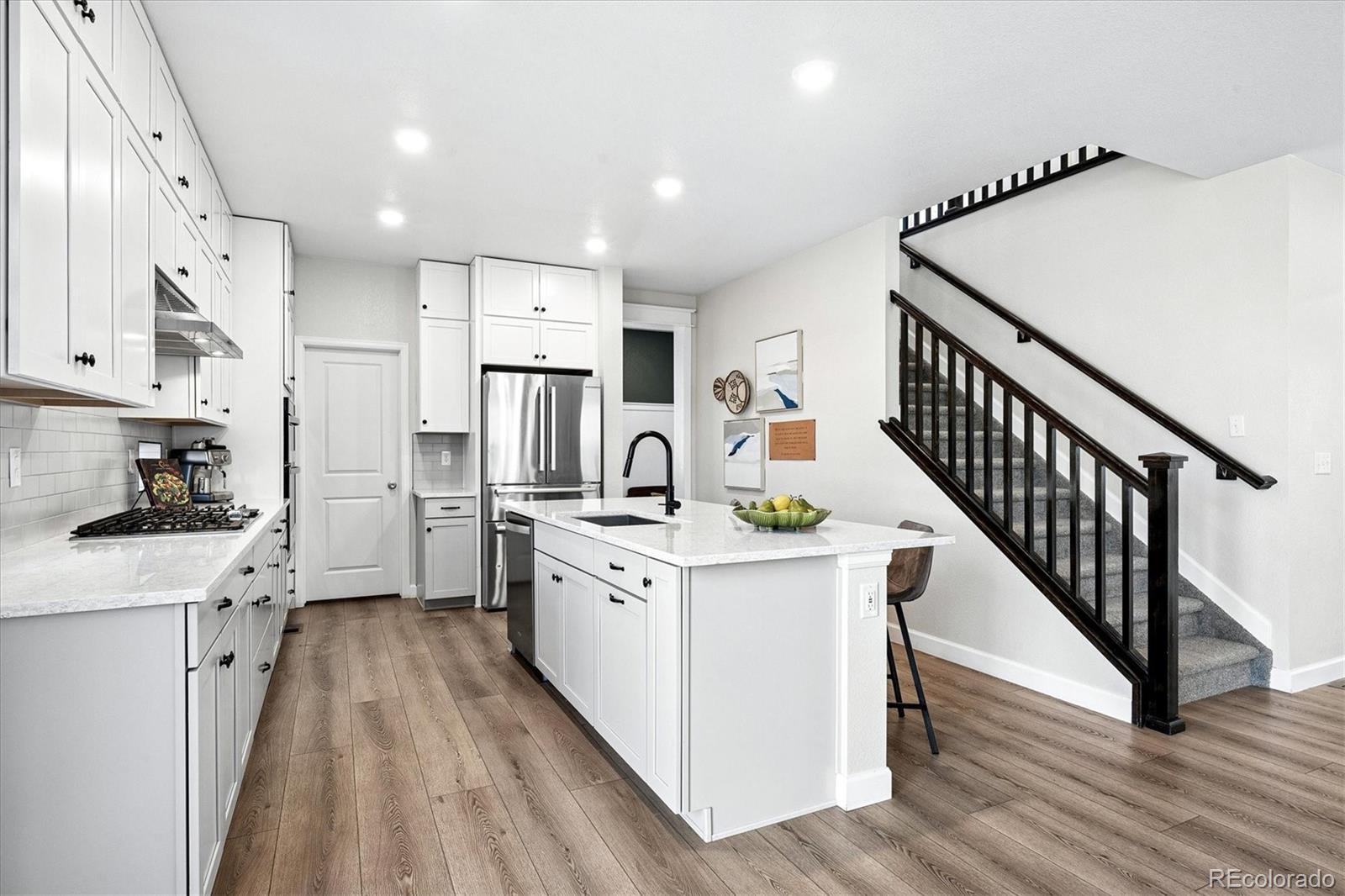 MLS Image #10 for 21229 e 61st avenue,aurora, Colorado