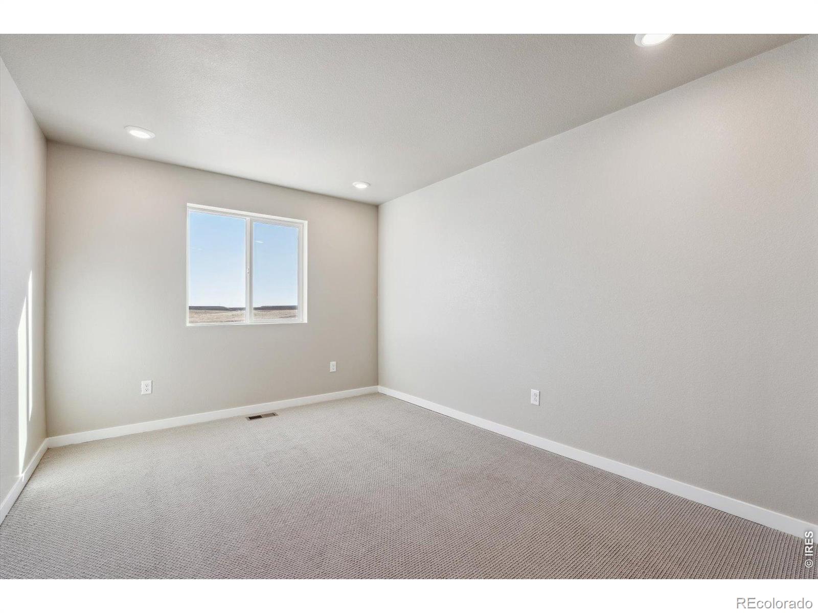MLS Image #12 for 874  harvard street,johnstown, Colorado