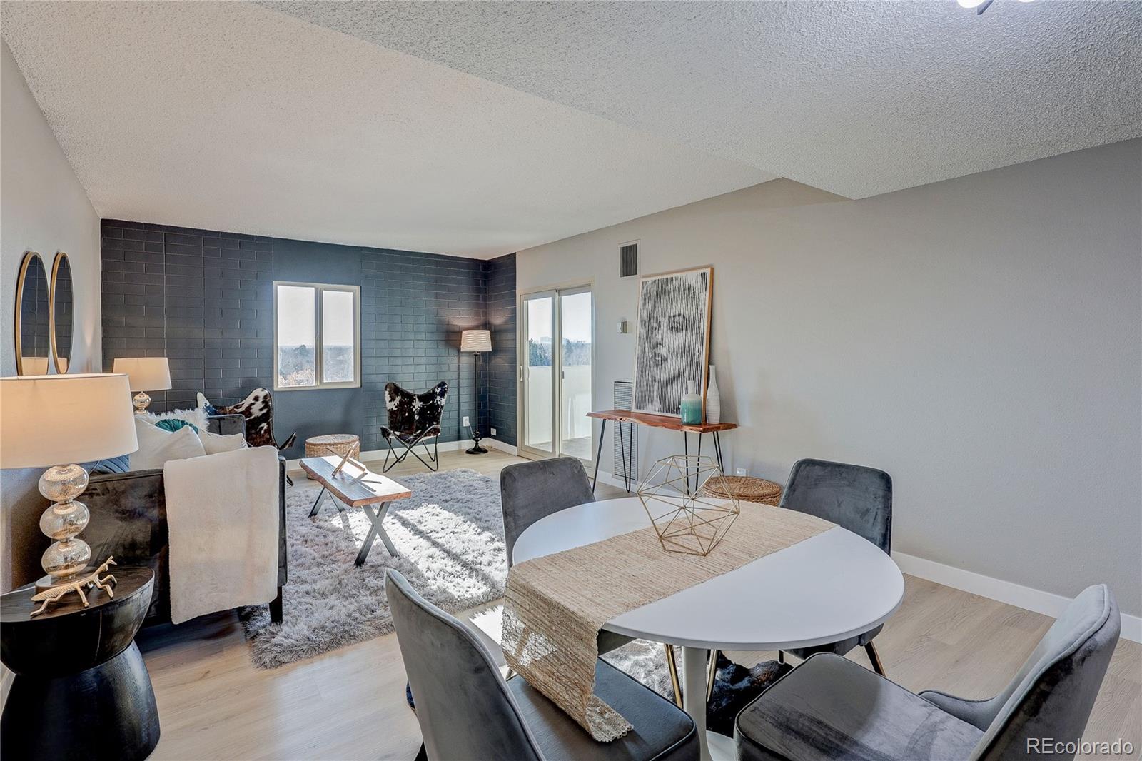 MLS Image #10 for 2880 s locust  709s,denver, Colorado