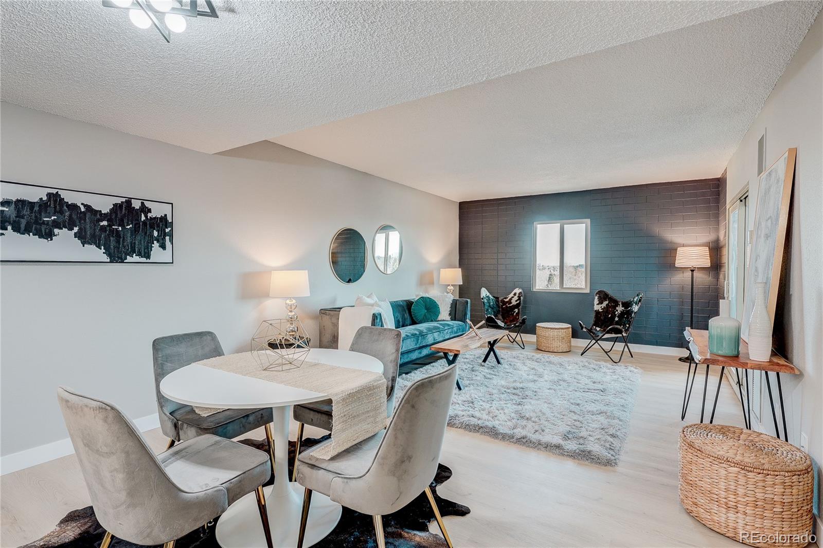 MLS Image #11 for 2880 s locust  709s,denver, Colorado