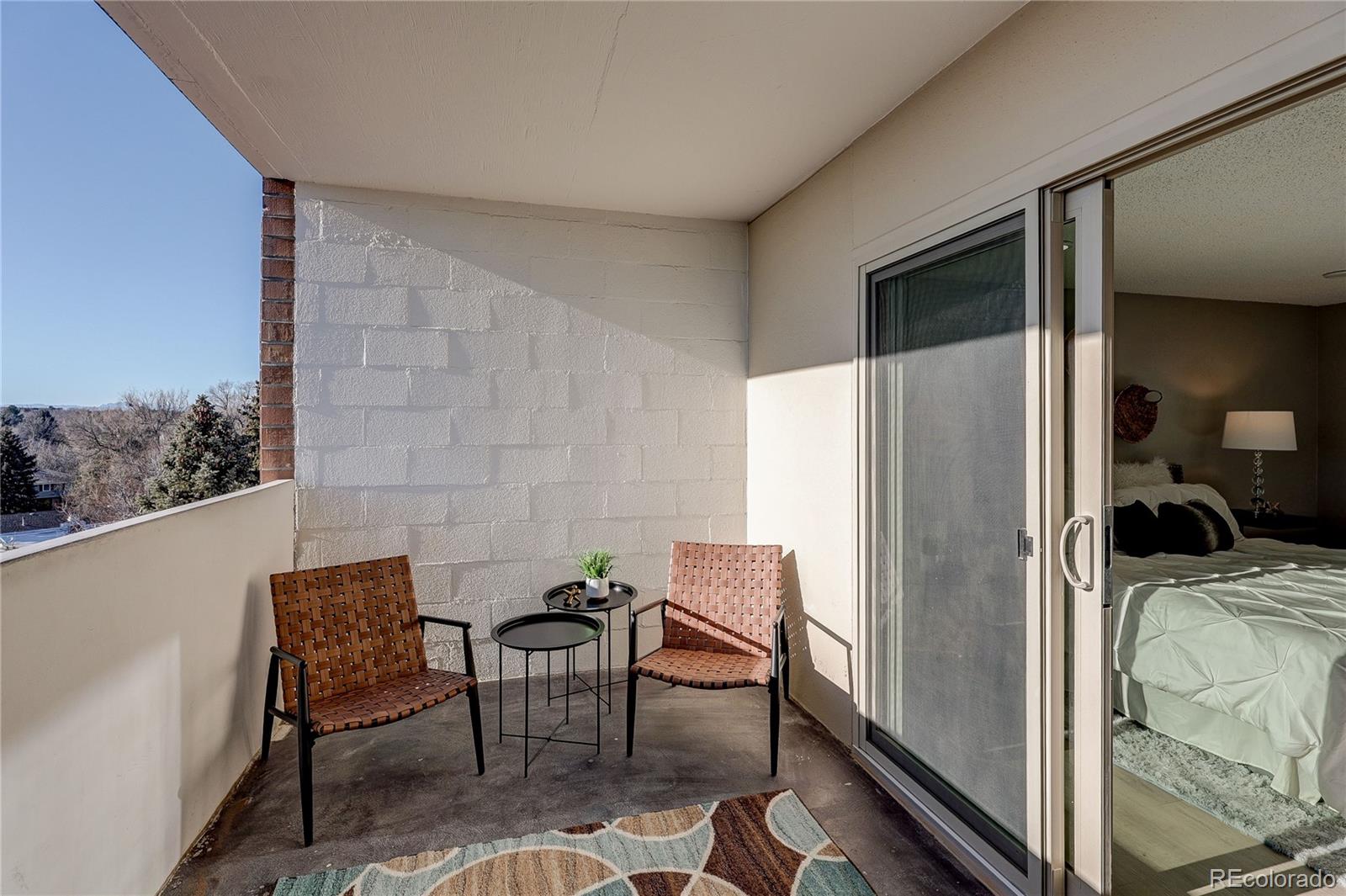MLS Image #35 for 2880 s locust  709s,denver, Colorado