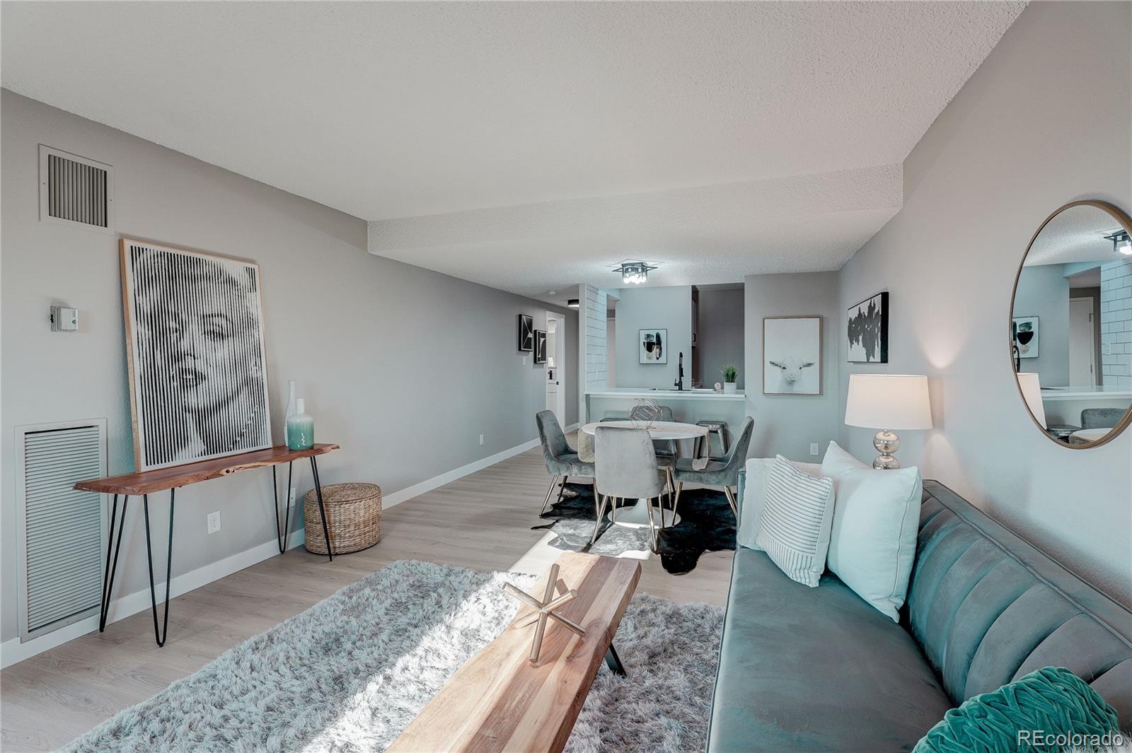 MLS Image #5 for 2880 s locust  709s,denver, Colorado