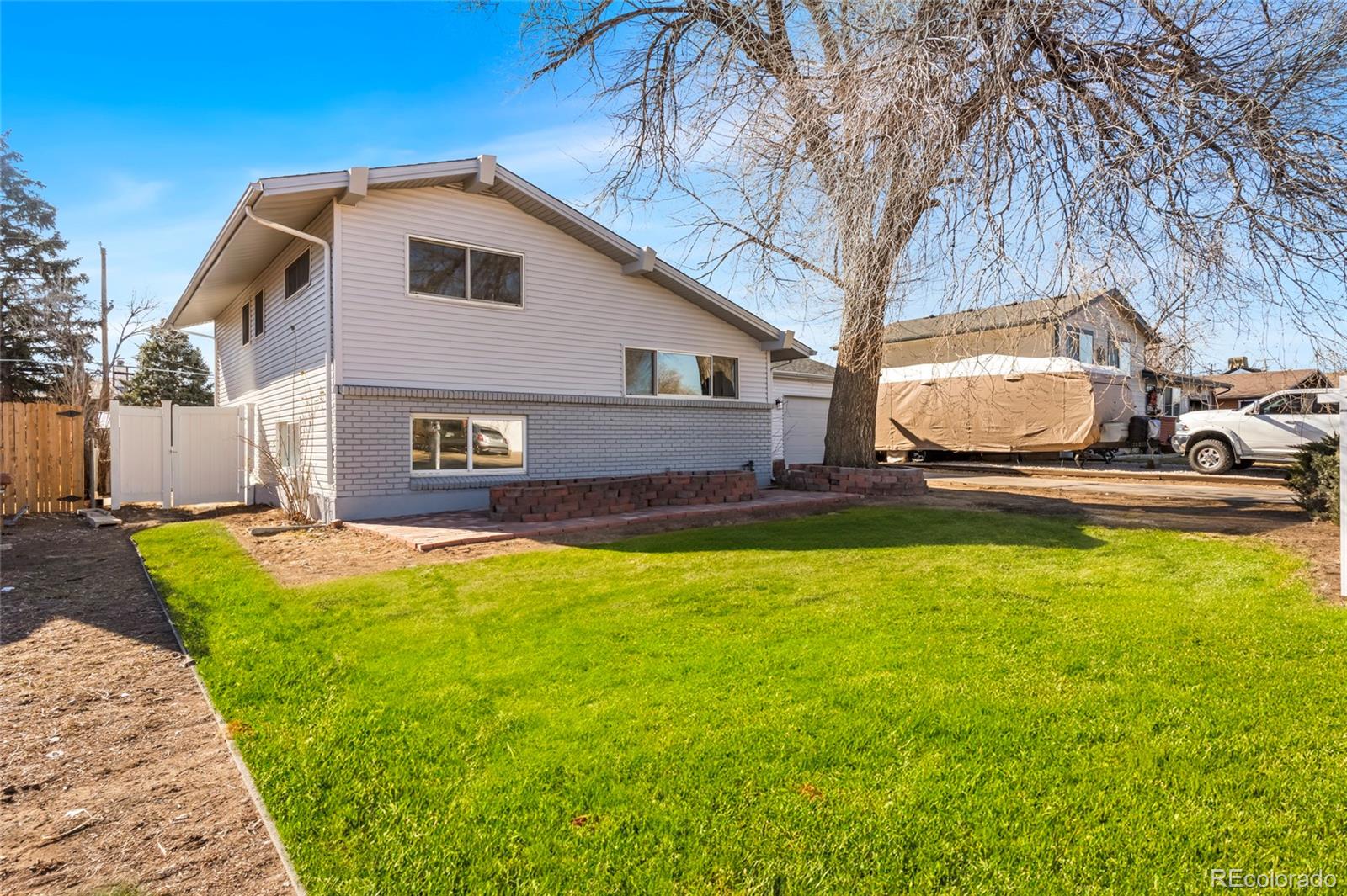 MLS Image #2 for 820  explorador calle ,denver, Colorado