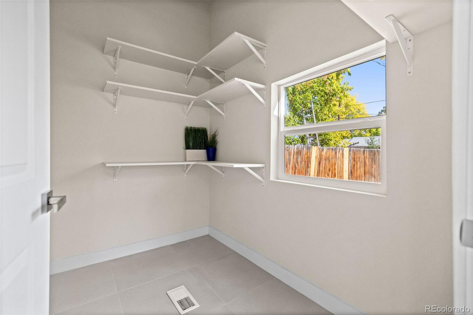 MLS Image #19 for 146  stuart street,denver, Colorado