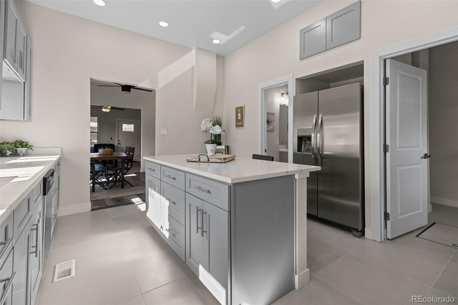 MLS Image #3 for 146  stuart street,denver, Colorado
