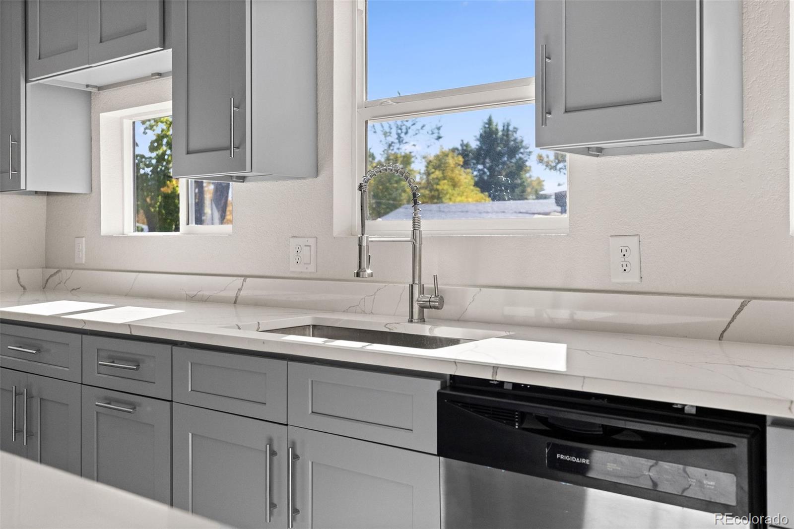 MLS Image #6 for 146  stuart street,denver, Colorado