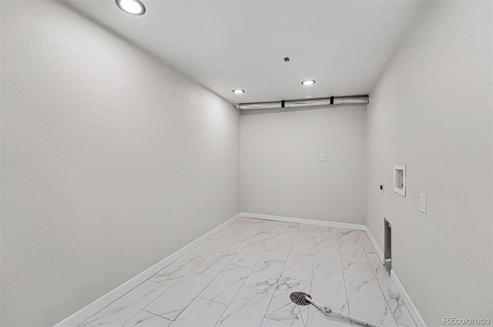 MLS Image #17 for 2069 s raleigh street,denver, Colorado