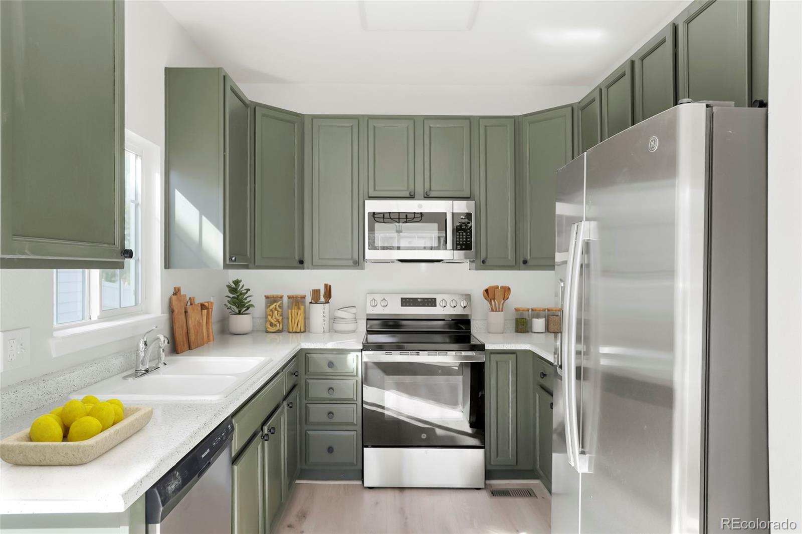 MLS Image #1 for 17111 e louisiana drive,aurora, Colorado