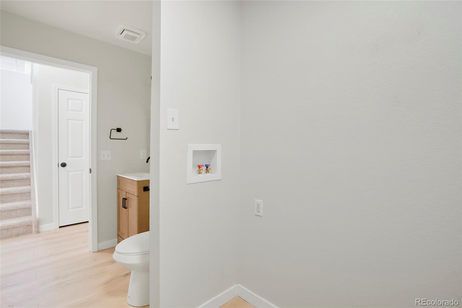 MLS Image #15 for 17111 e louisiana drive,aurora, Colorado