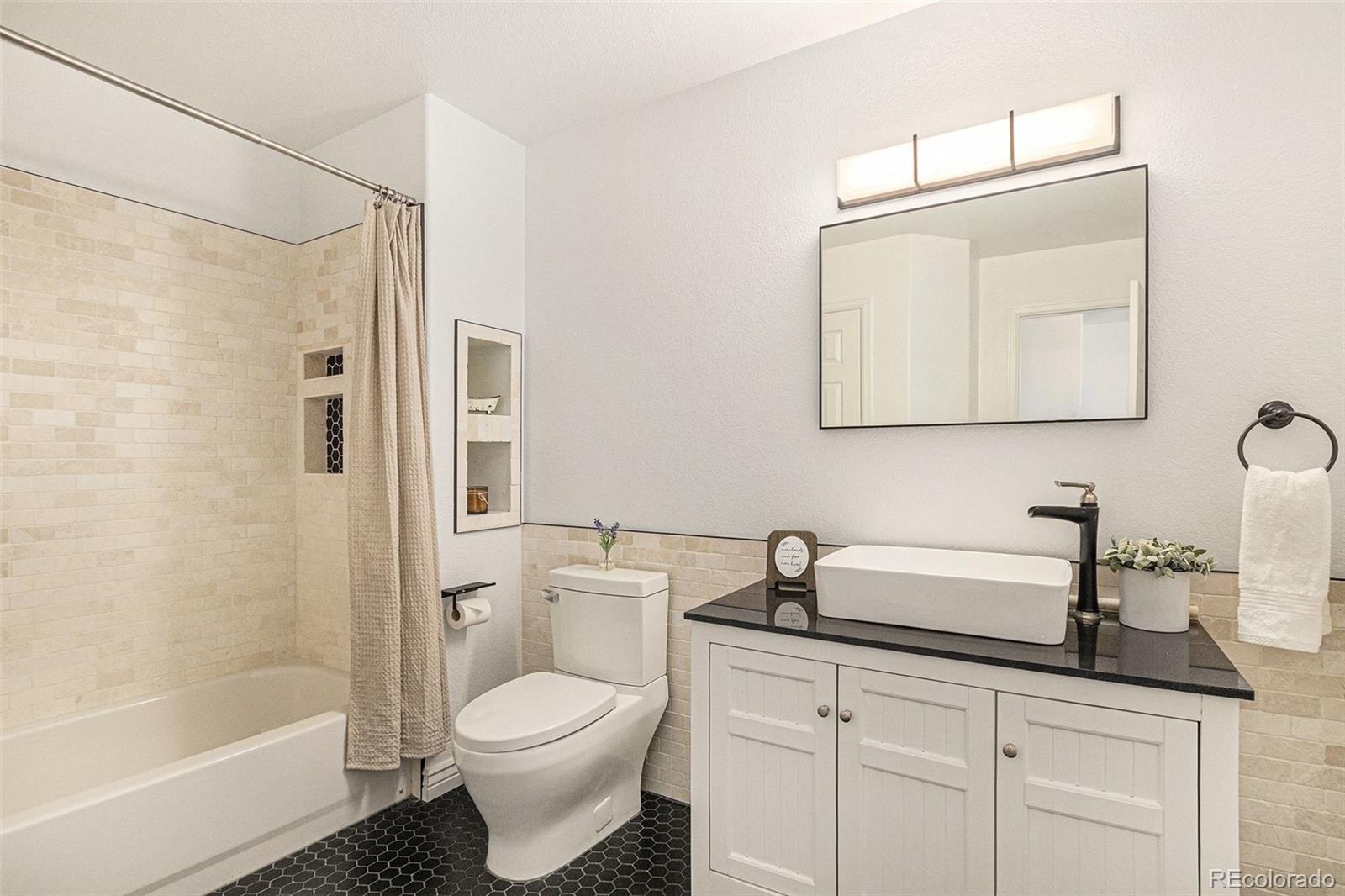 MLS Image #13 for 10111  grove loop c,westminster, Colorado