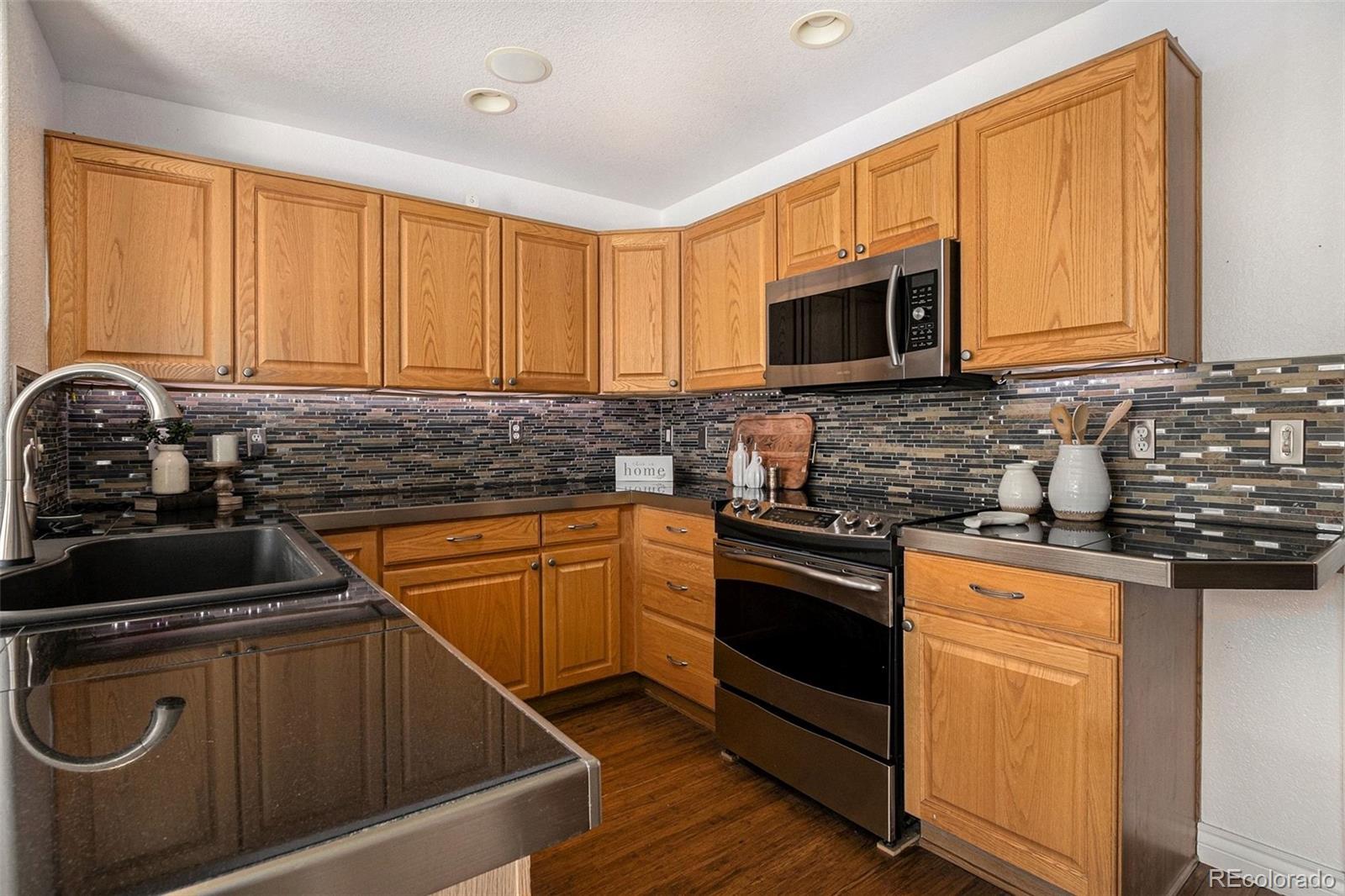 MLS Image #7 for 10111  grove loop c,westminster, Colorado