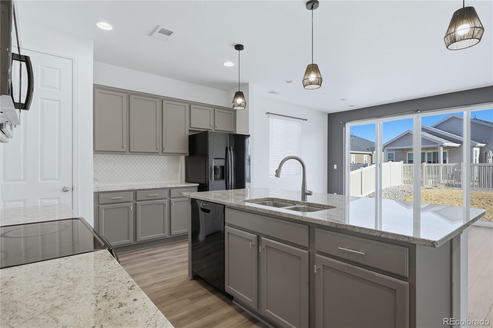 MLS Image #12 for 10562  yosemite street,commerce city, Colorado