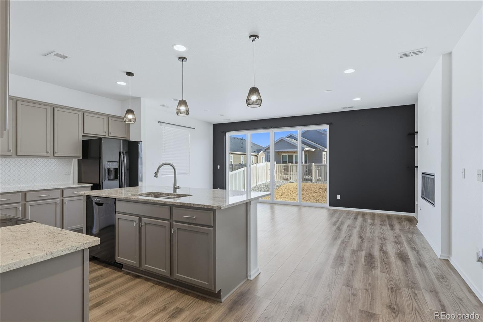 MLS Image #4 for 10562  yosemite street,commerce city, Colorado