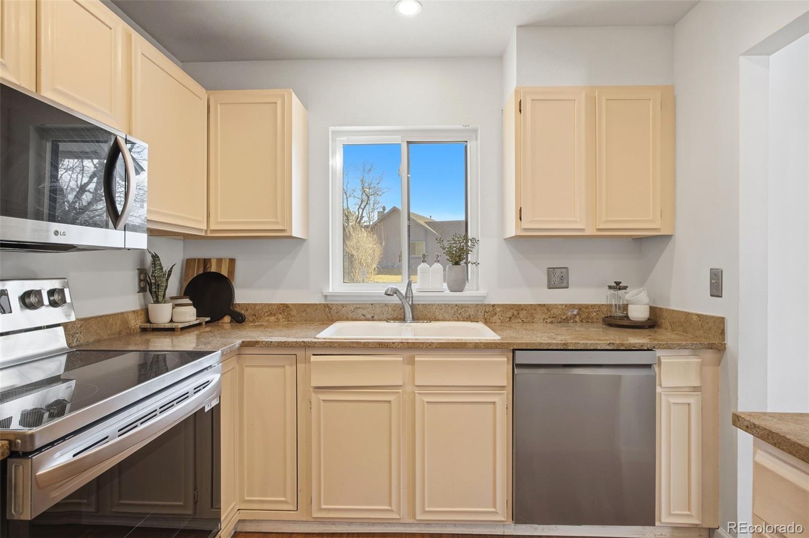 MLS Image #9 for 2418 s victor street a,aurora, Colorado