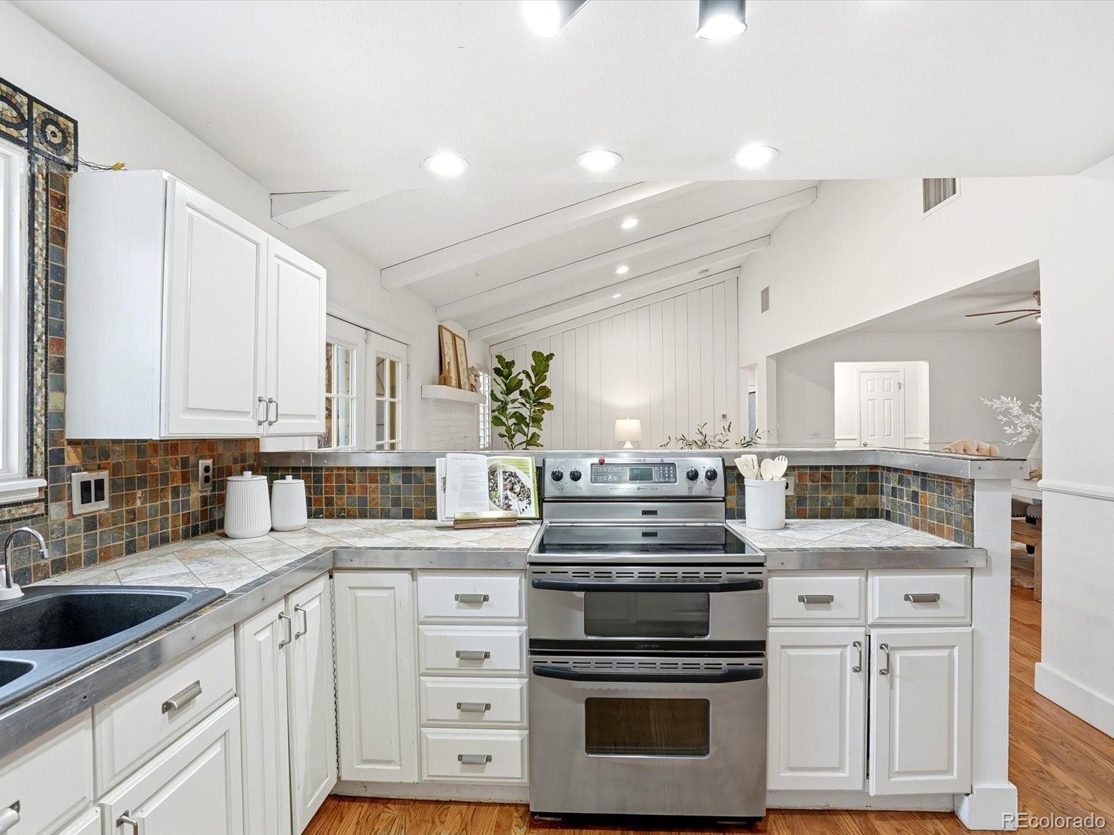 MLS Image #10 for 6886 s pitkin street,foxfield, Colorado