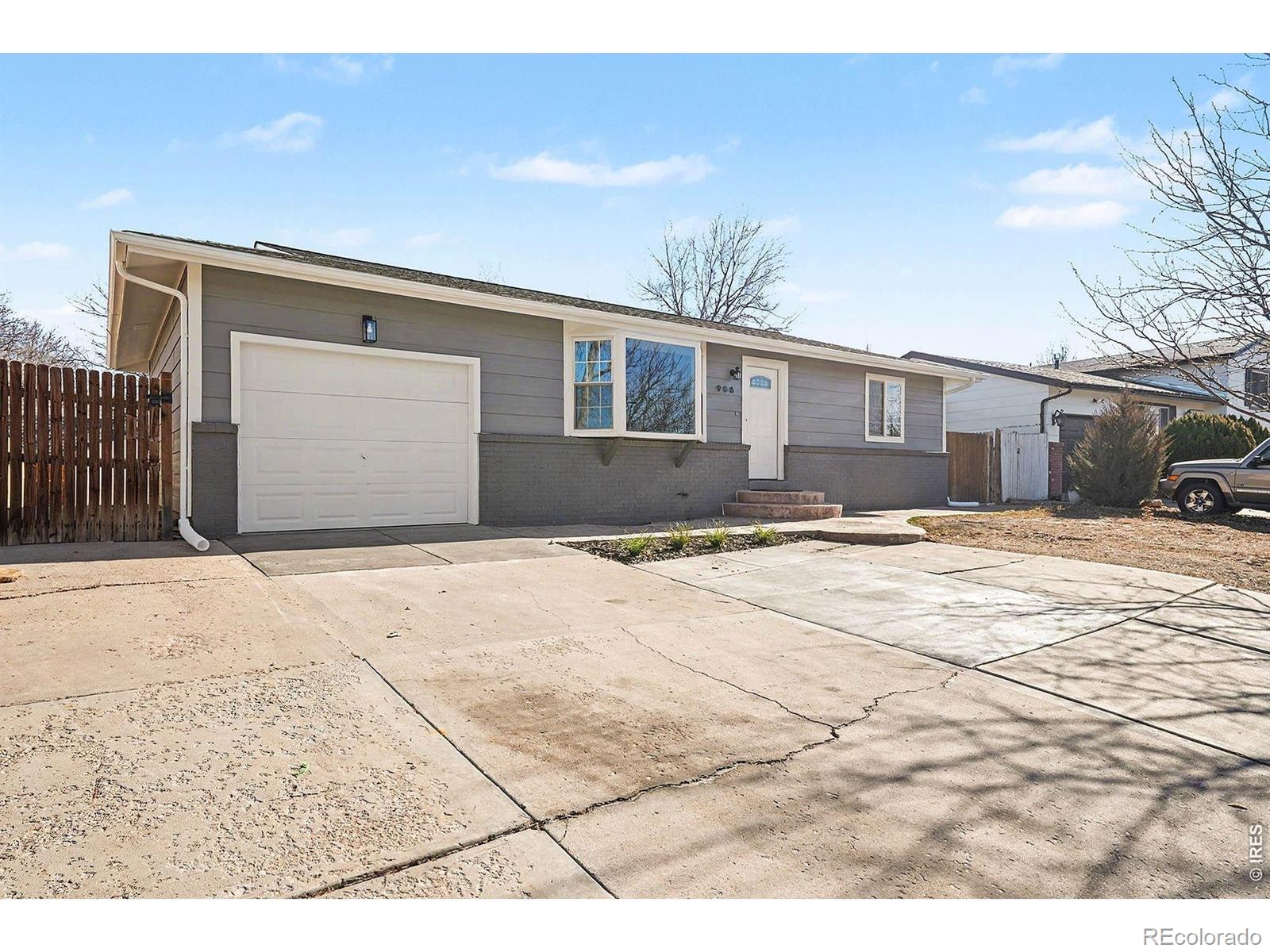 MLS Image #1 for 908  applewood court,fort lupton, Colorado