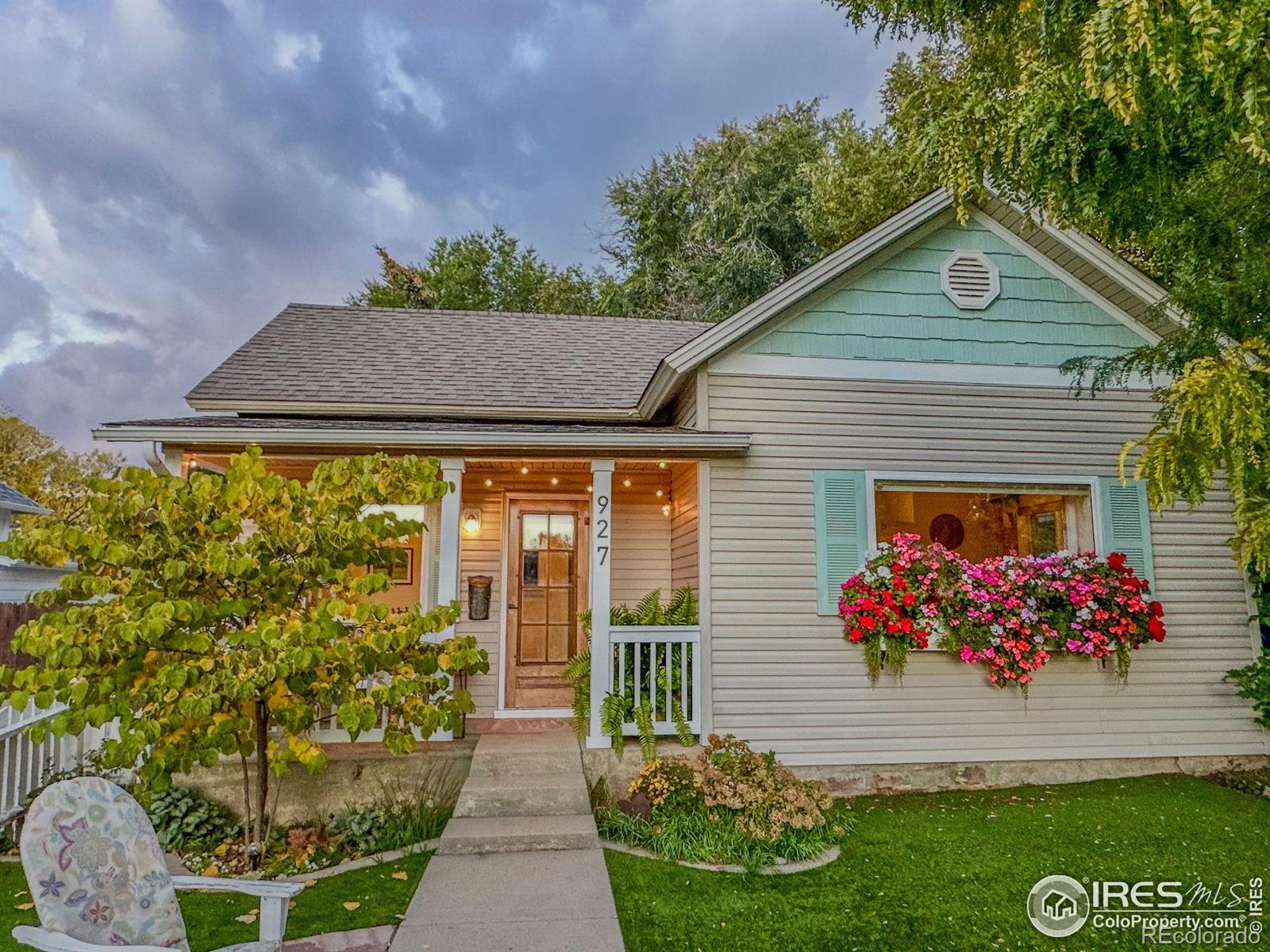 MLS Image #0 for 927  5th street,berthoud, Colorado