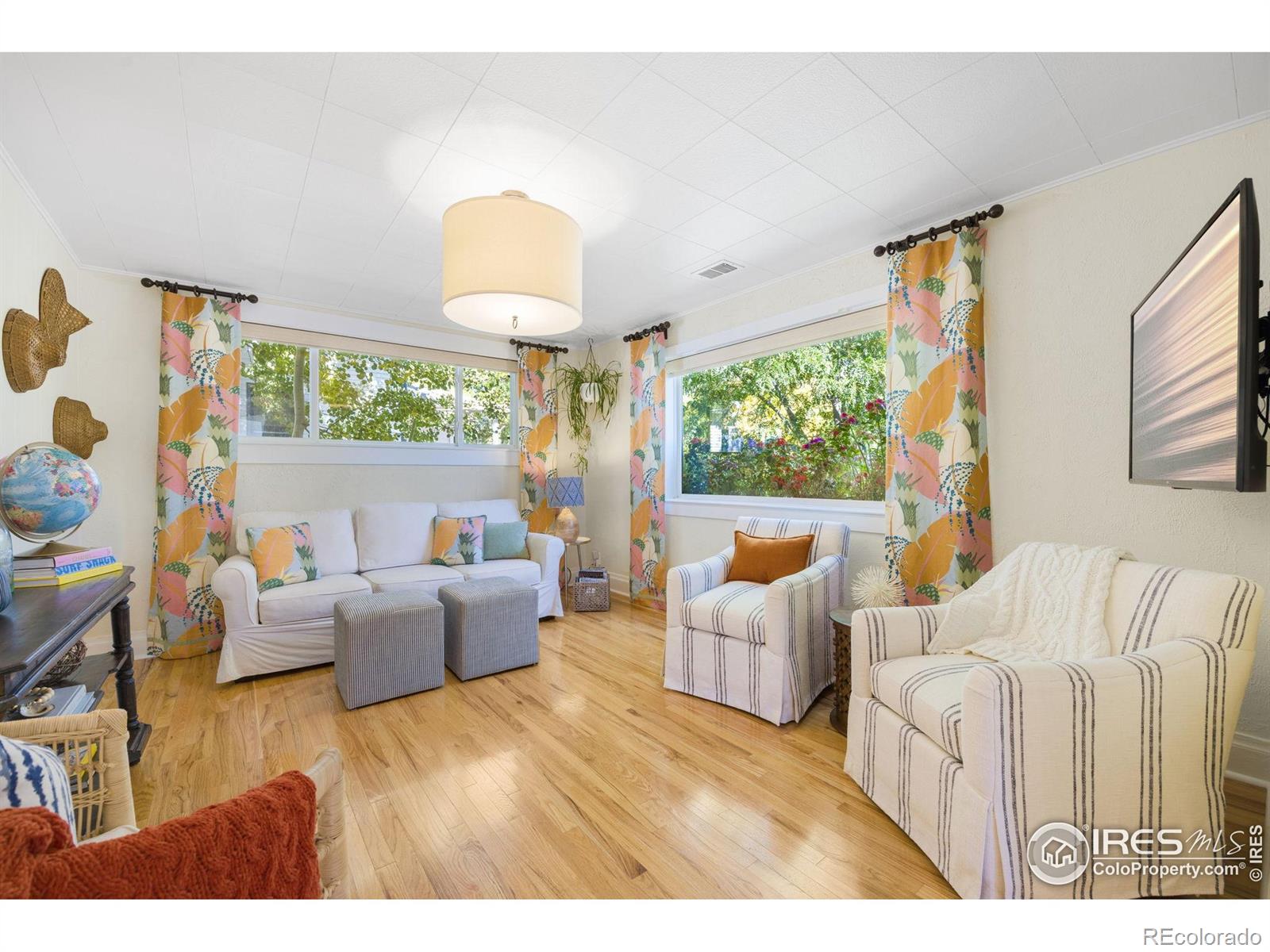 MLS Image #11 for 927  5th street,berthoud, Colorado
