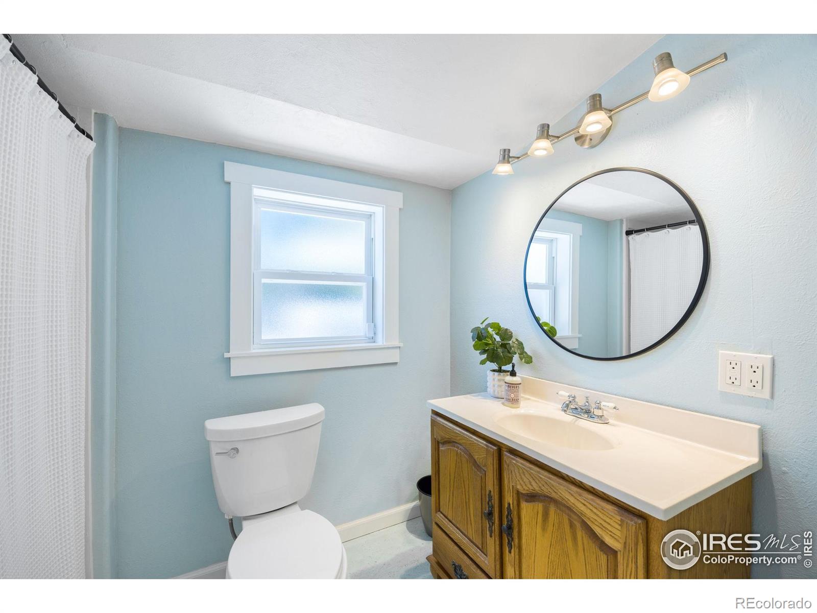 MLS Image #20 for 927  5th street,berthoud, Colorado