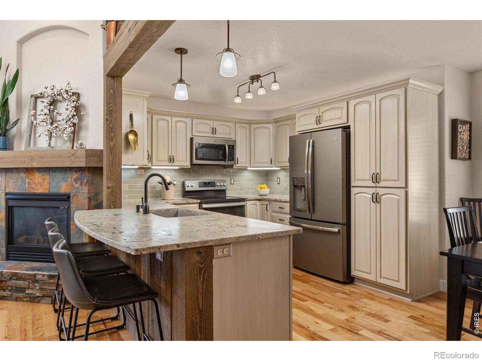 MLS Image #10 for 1220  crabapple drive,loveland, Colorado