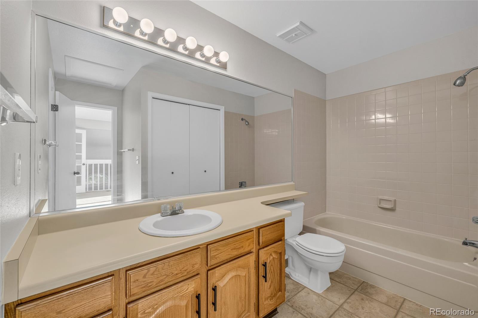 MLS Image #33 for 9390  yale lane,highlands ranch, Colorado