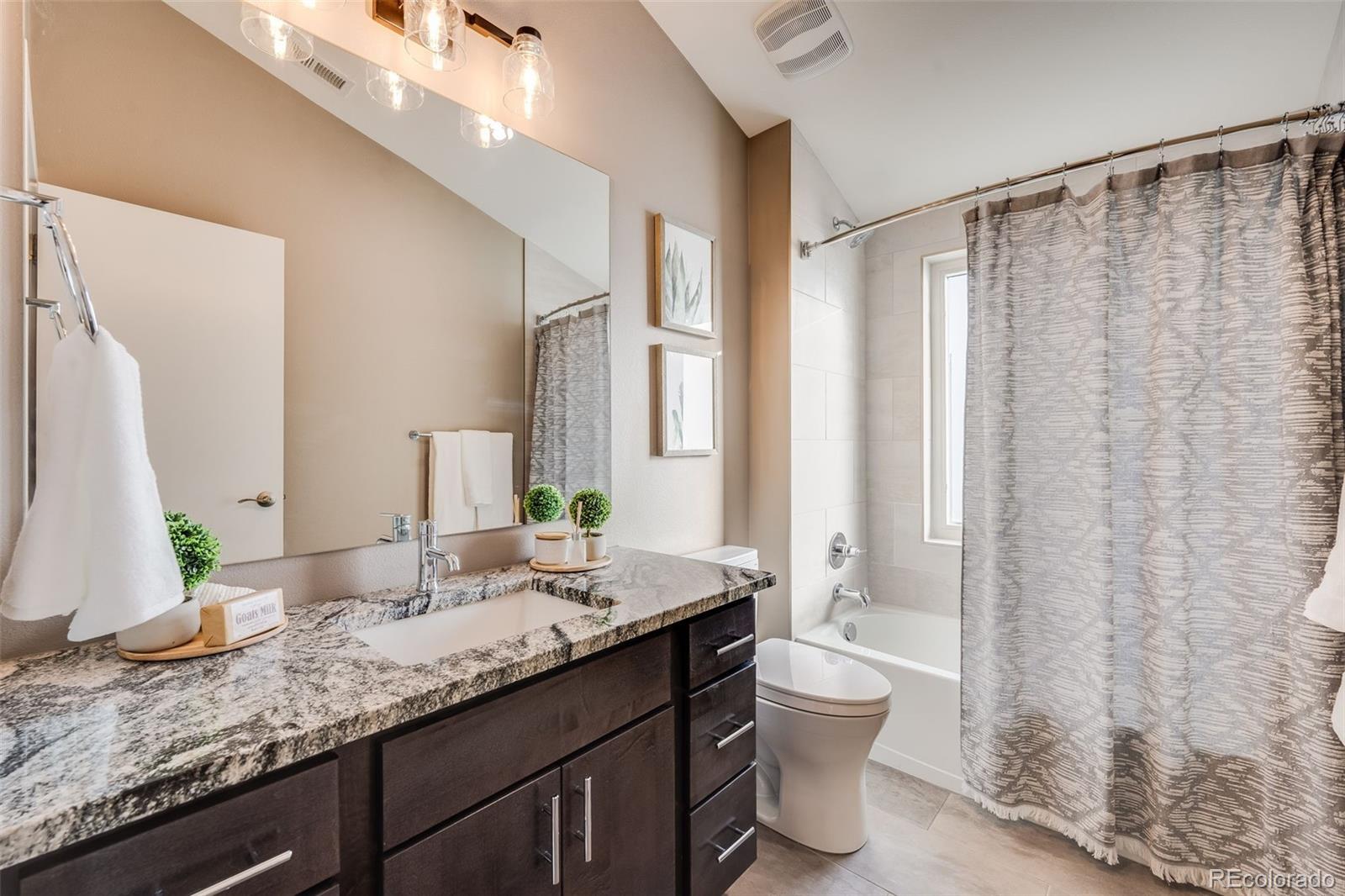 MLS Image #20 for 3880  sheridan boulevard,denver, Colorado