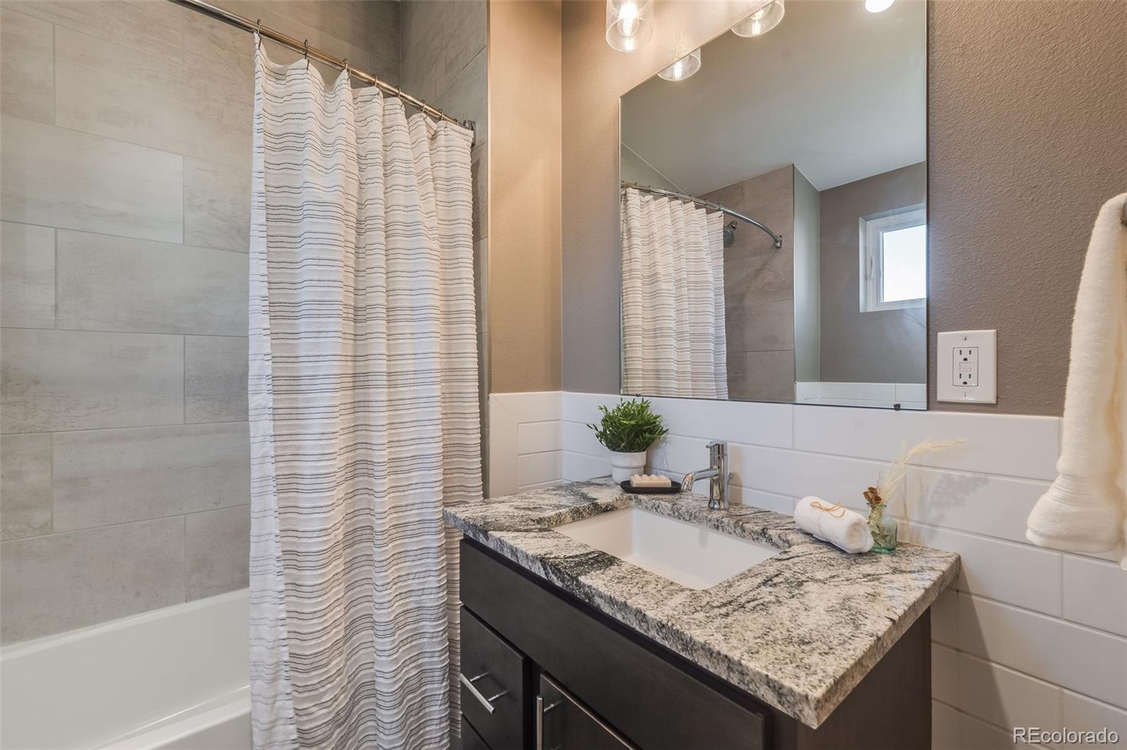 MLS Image #38 for 3880  sheridan boulevard,denver, Colorado