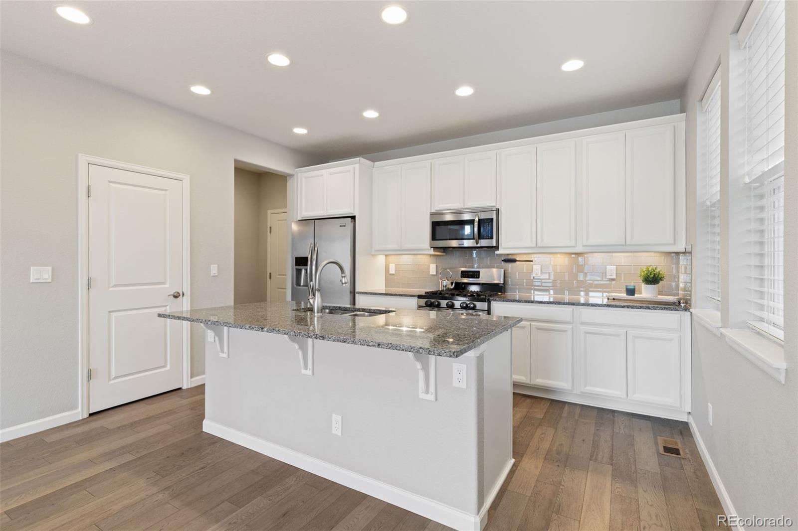 MLS Image #10 for 1338  promontory bluff view,colorado springs, Colorado