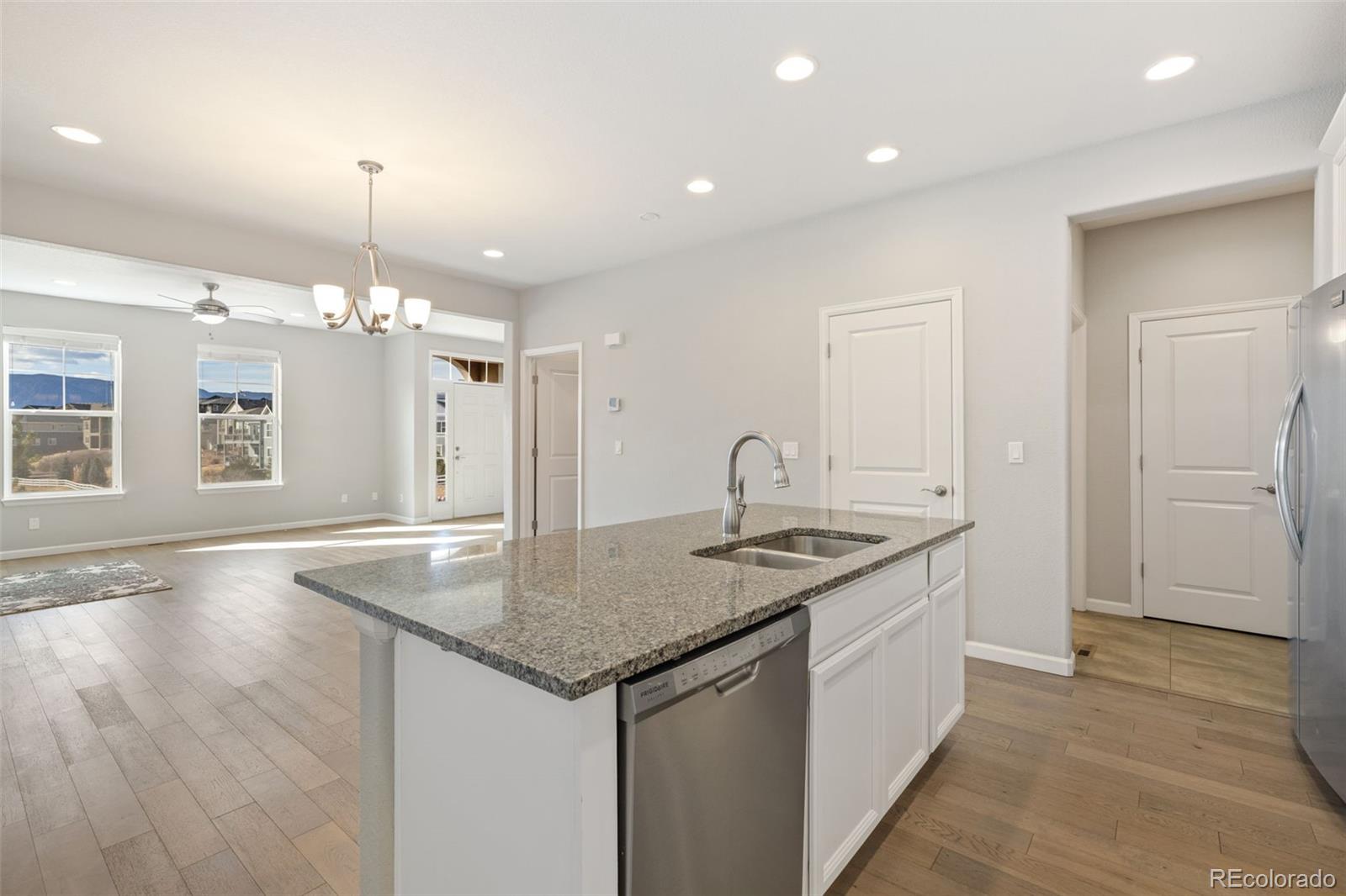 MLS Image #11 for 1338  promontory bluff view,colorado springs, Colorado