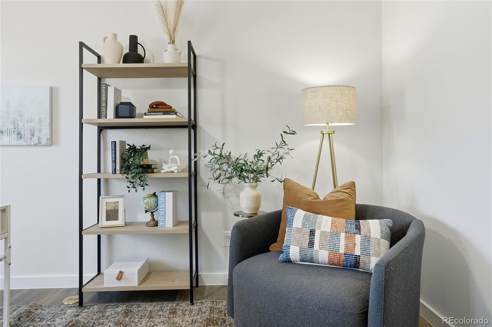 MLS Image #29 for 2301 e fremont avenue s10,centennial, Colorado
