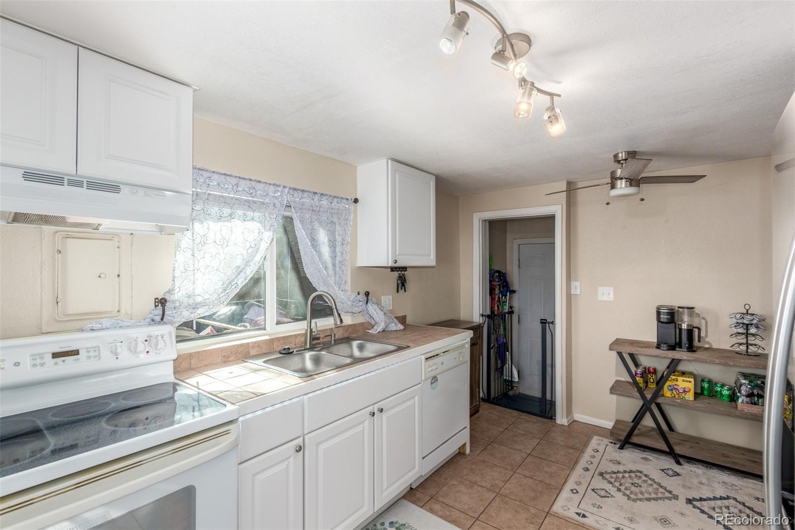 MLS Image #14 for 2631  norwich avenue,pueblo, Colorado