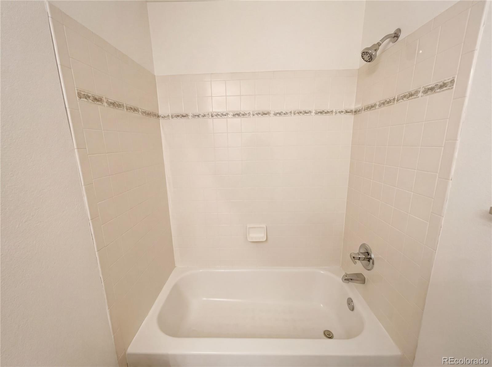 MLS Image #16 for 7243  somerset court,castle pines, Colorado