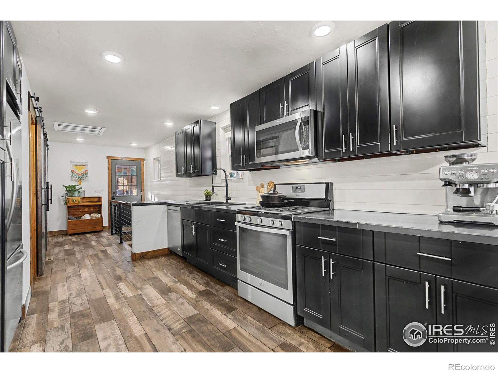 MLS Image #10 for 519 n grant avenue,fort collins, Colorado