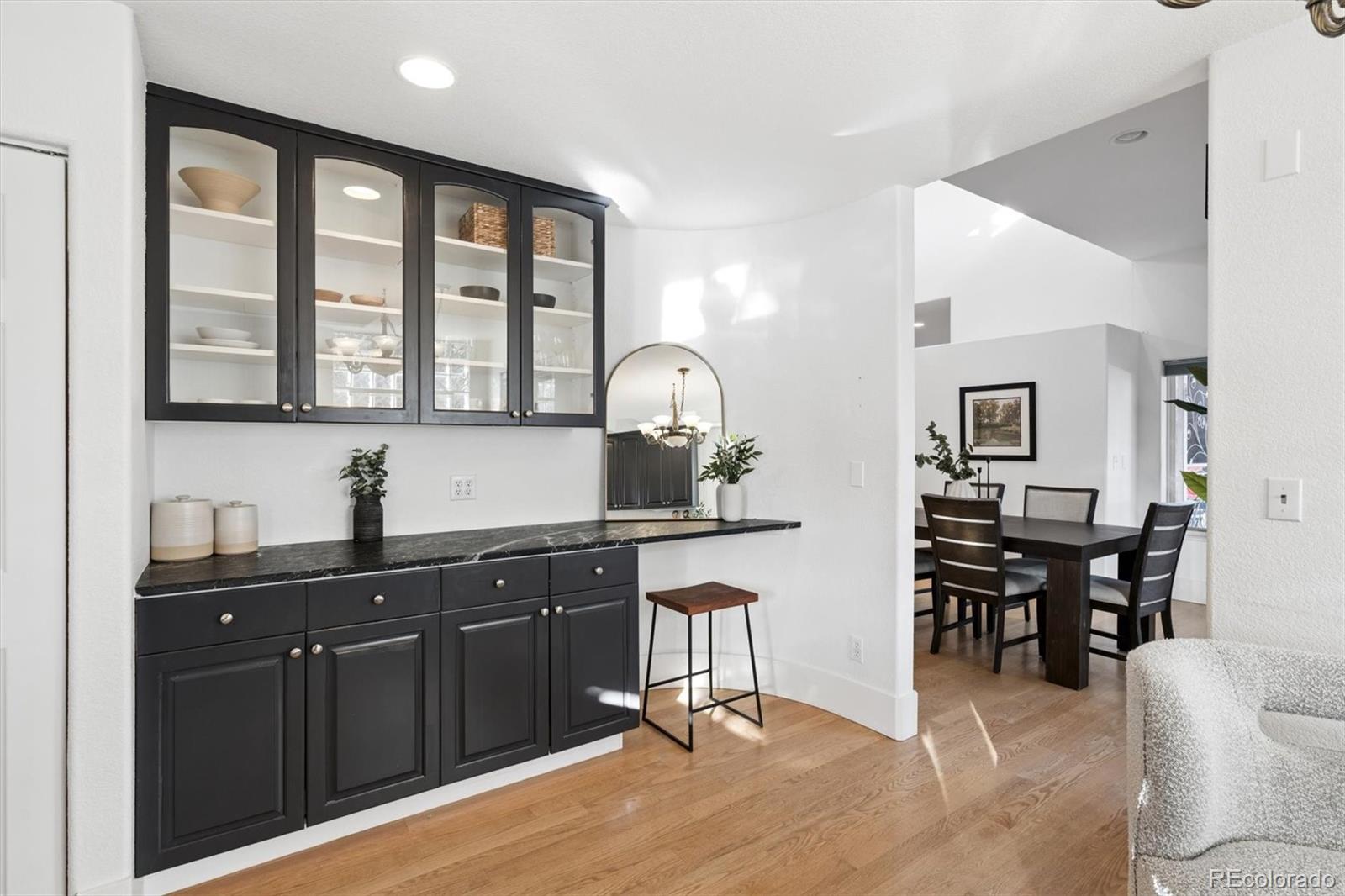 MLS Image #7 for 801 s gilpin street,denver, Colorado