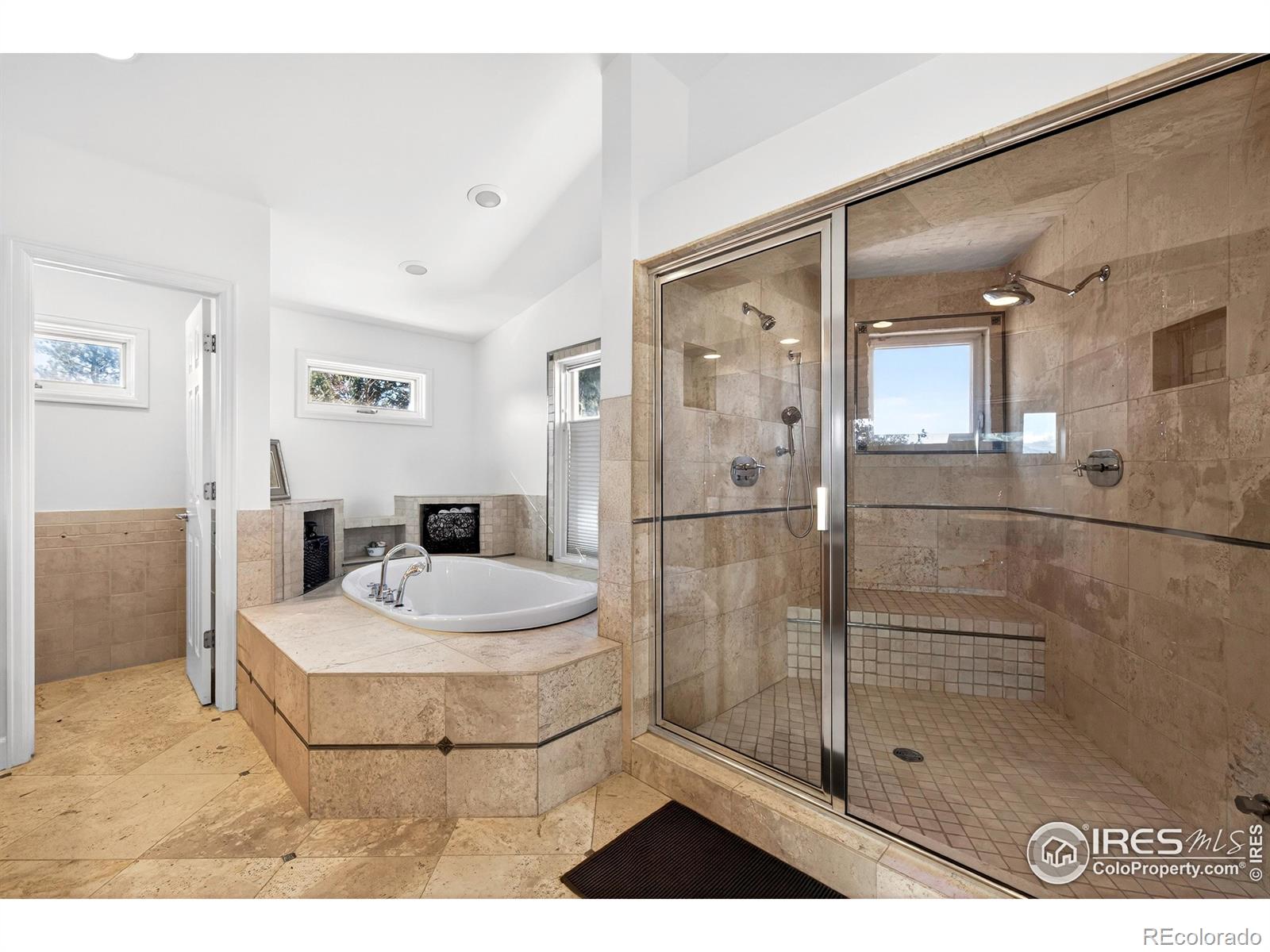 MLS Image #14 for 303  sky lark way,boulder, Colorado