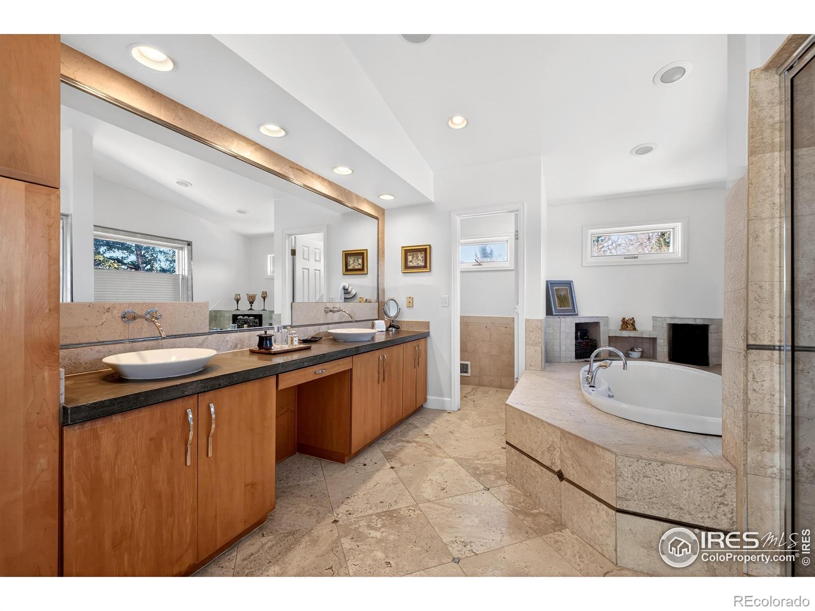 MLS Image #15 for 303  sky lark way,boulder, Colorado