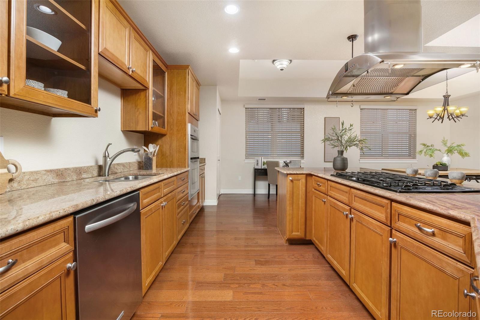 MLS Image #12 for 2200 s university boulevard 105,denver, Colorado