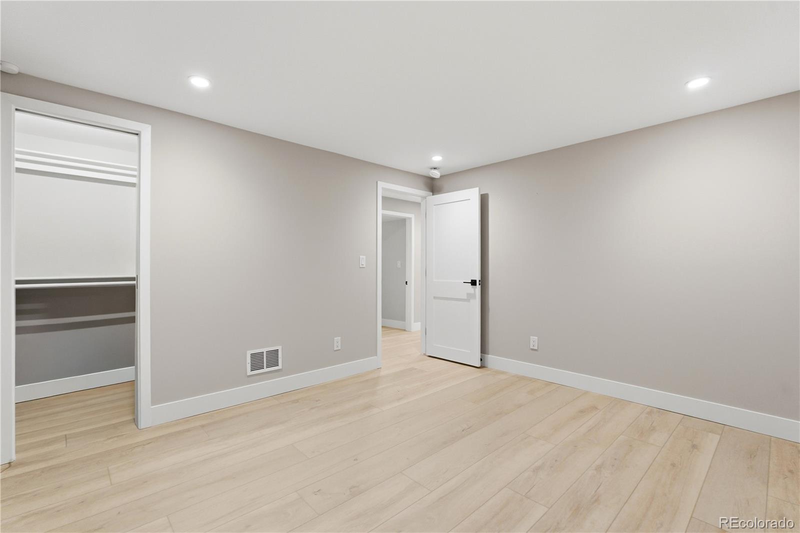 MLS Image #29 for 2996 s newport street,denver, Colorado