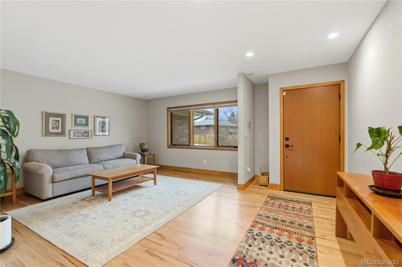 MLS Image #6 for 2996 s newport street,denver, Colorado