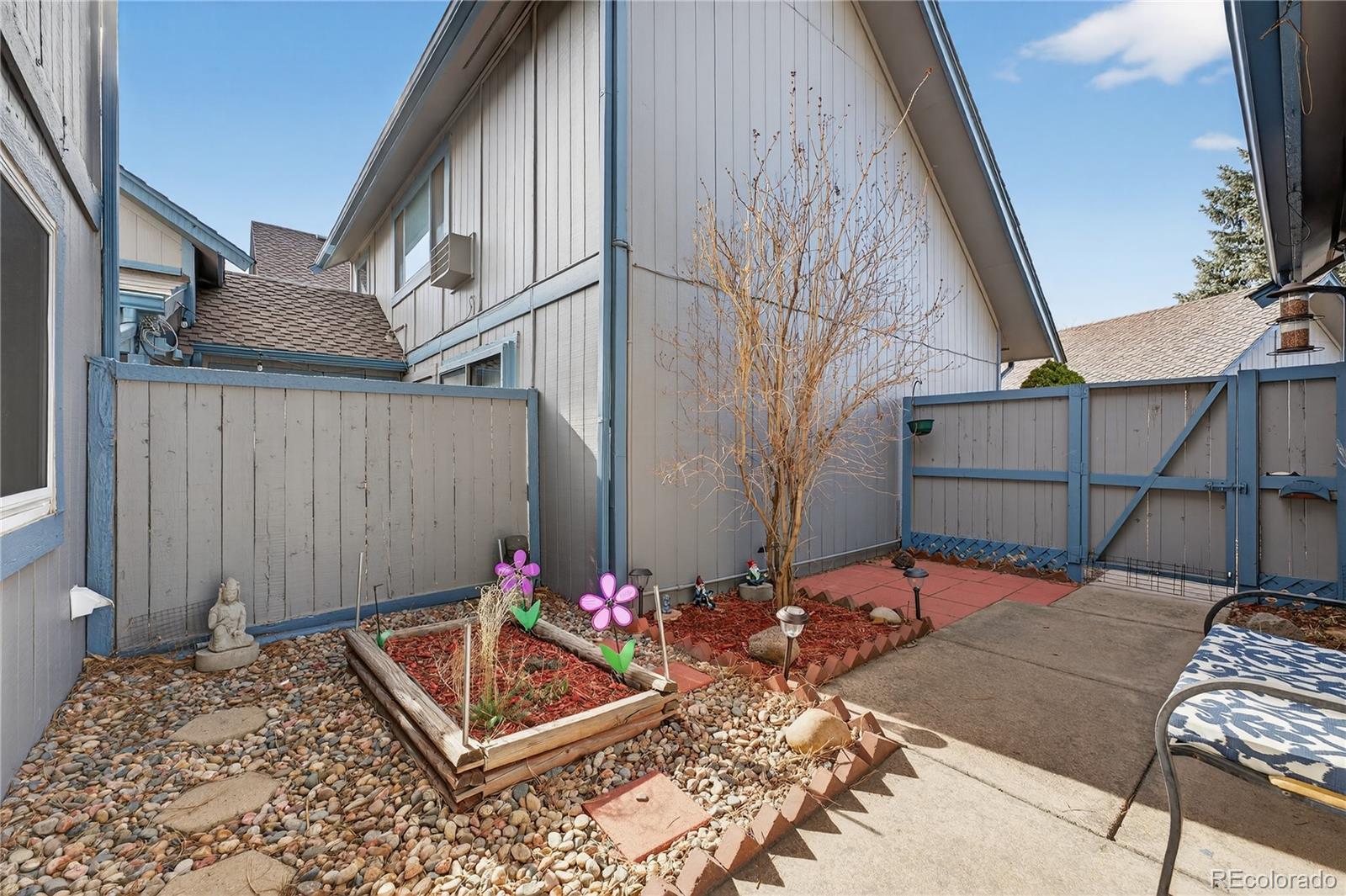 MLS Image #3 for 2512 s worchester court,aurora, Colorado