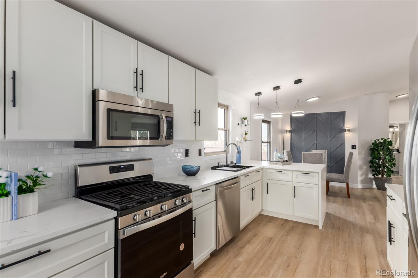 MLS Image #11 for 3245 s bryant street,englewood, Colorado