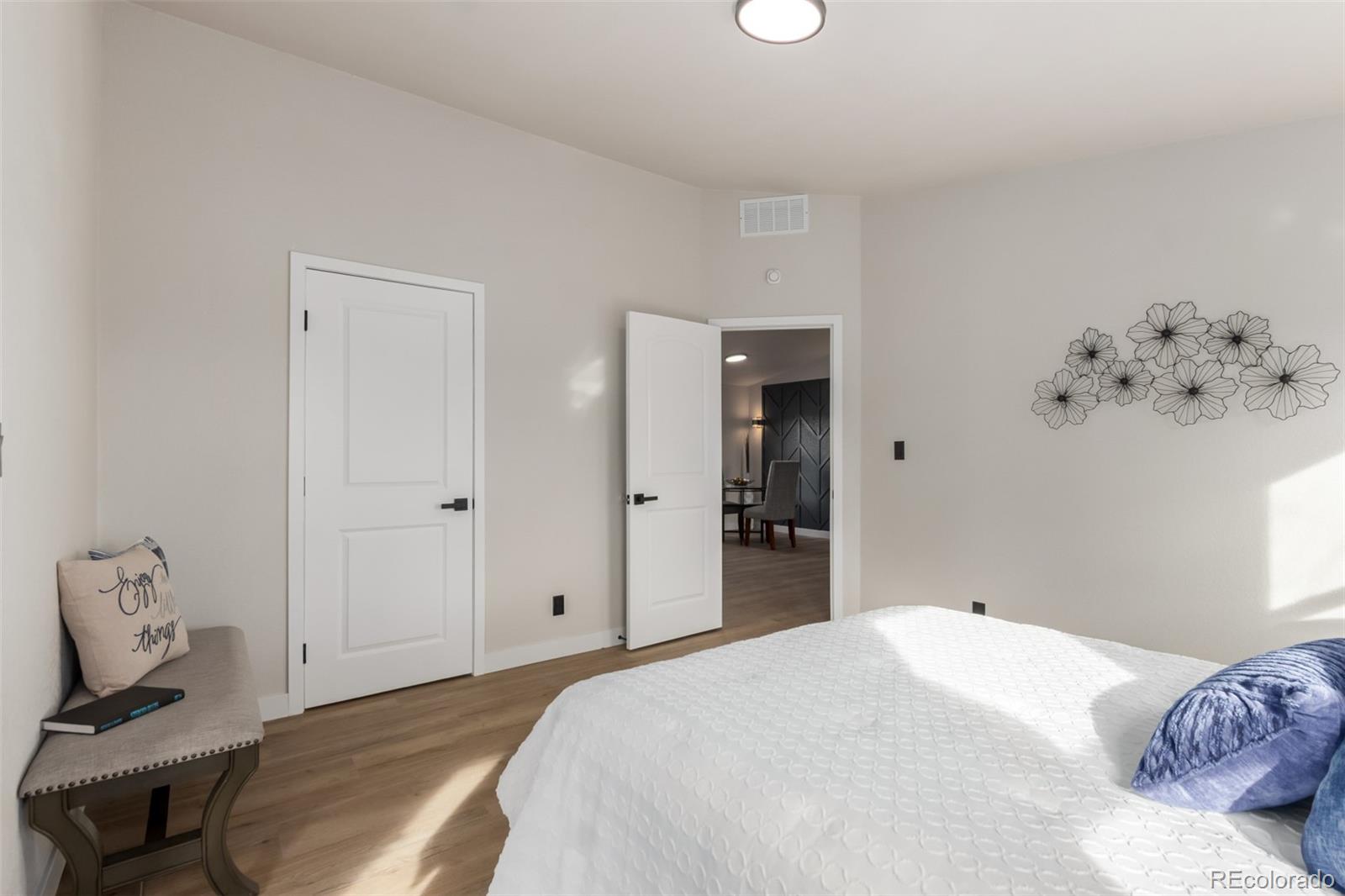 MLS Image #15 for 3245 s bryant street,englewood, Colorado