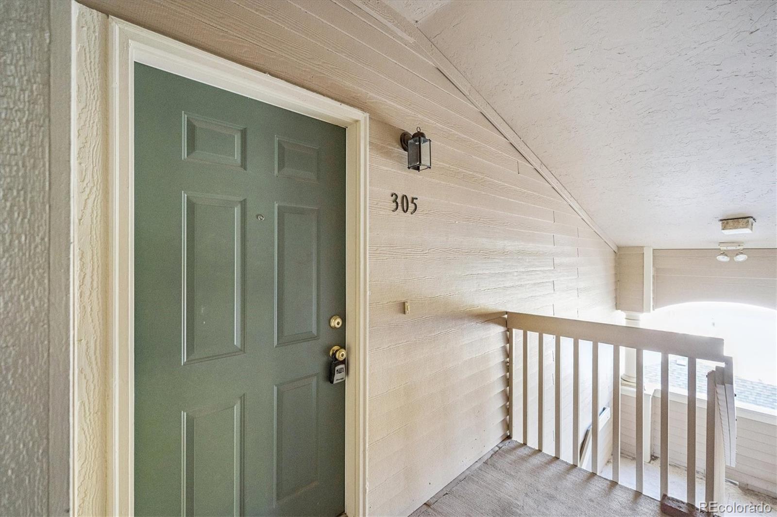 MLS Image #2 for 8369 s independence circle,littleton, Colorado