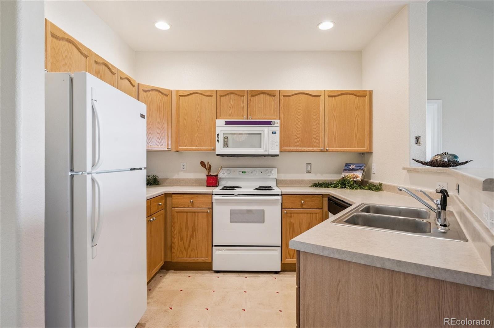 MLS Image #6 for 8369 s independence circle,littleton, Colorado