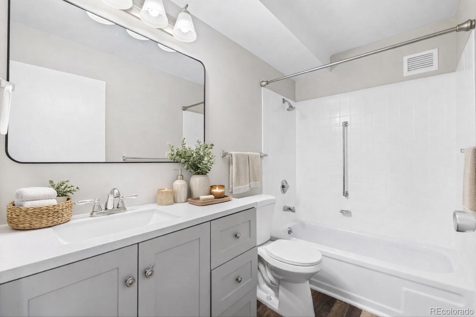 MLS Image #7 for 9335 e center avenue 1b,denver, Colorado