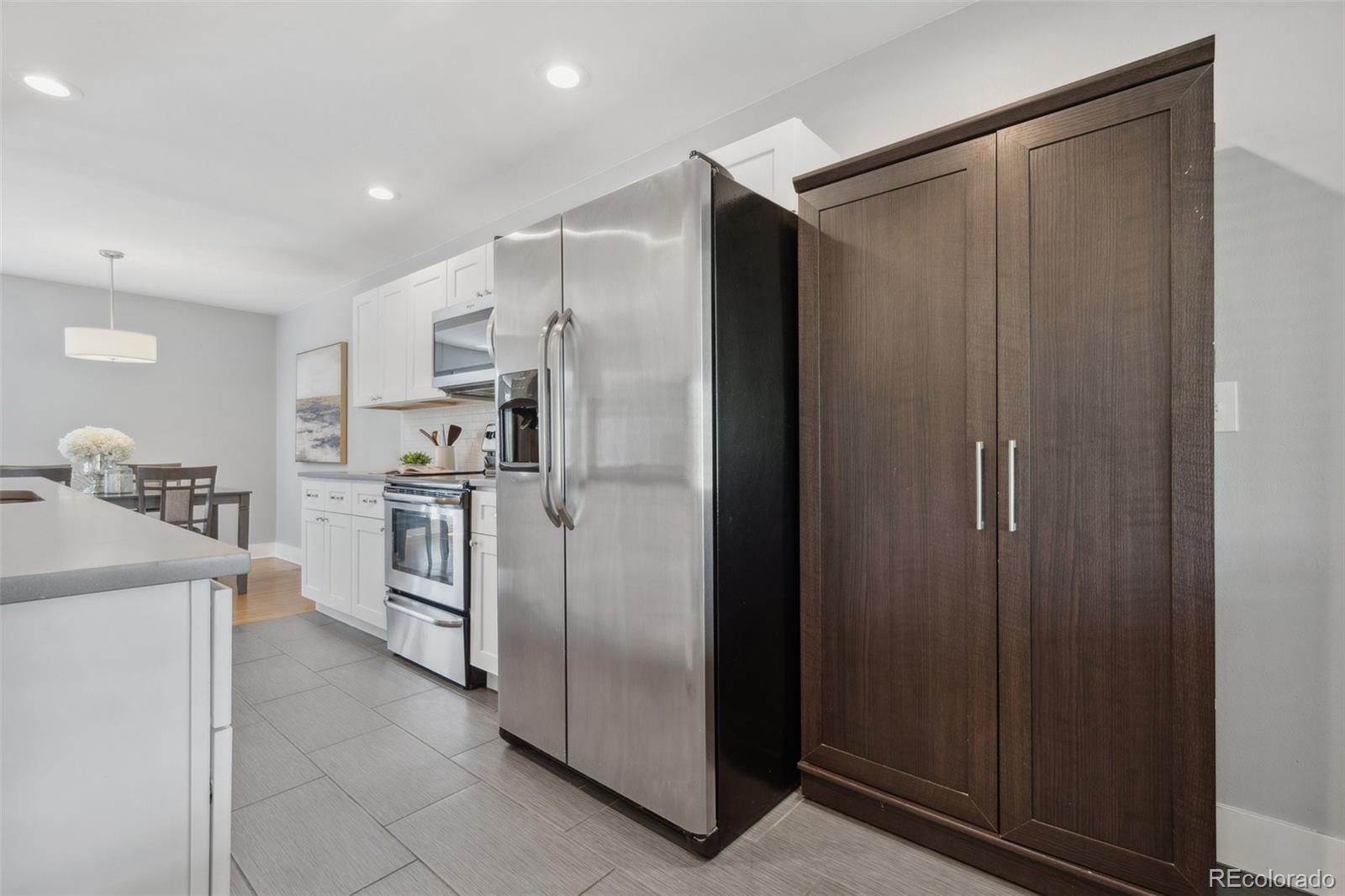 MLS Image #13 for 2261 s vrain street,denver, Colorado