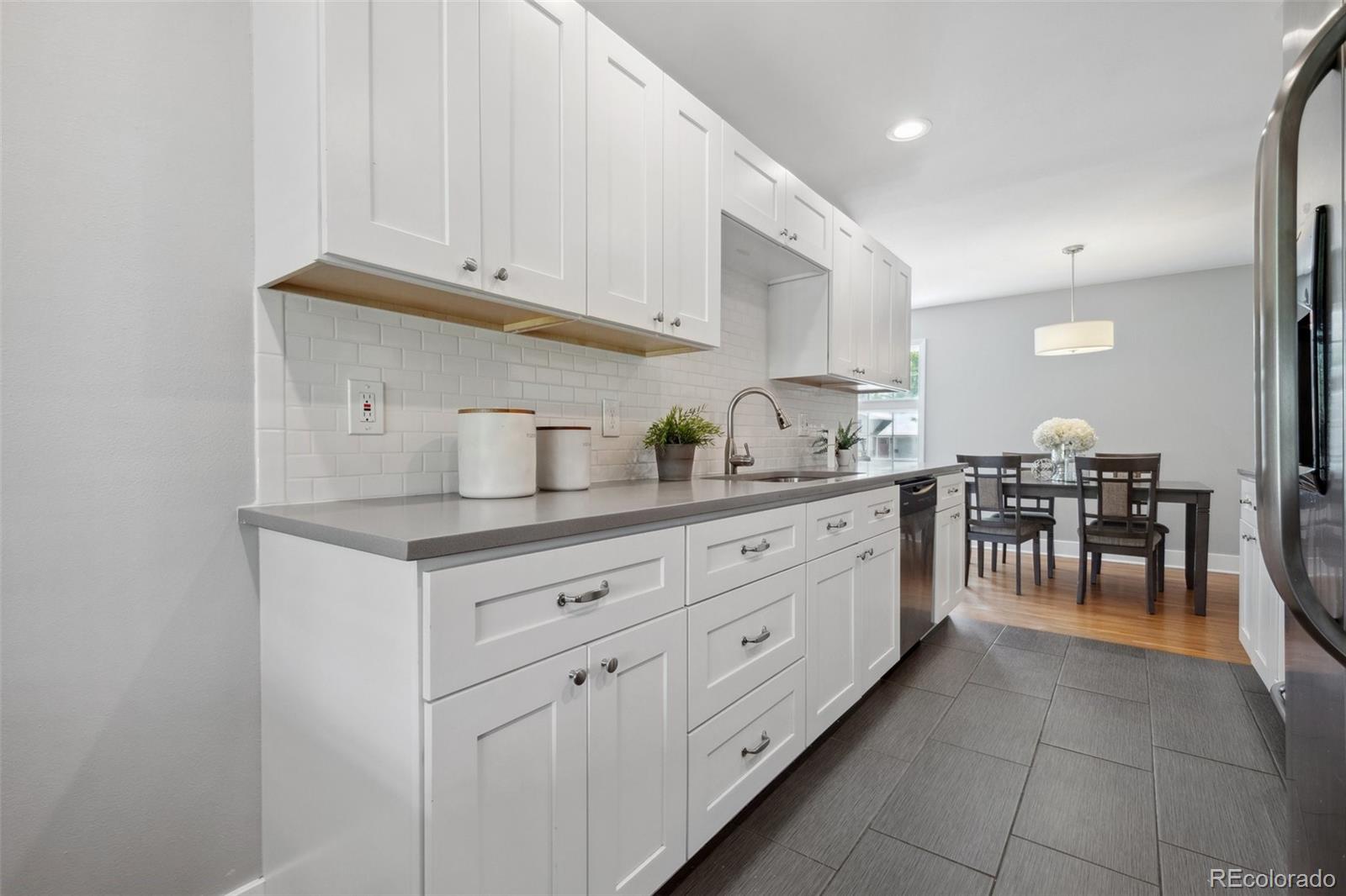 MLS Image #15 for 2261 s vrain street,denver, Colorado