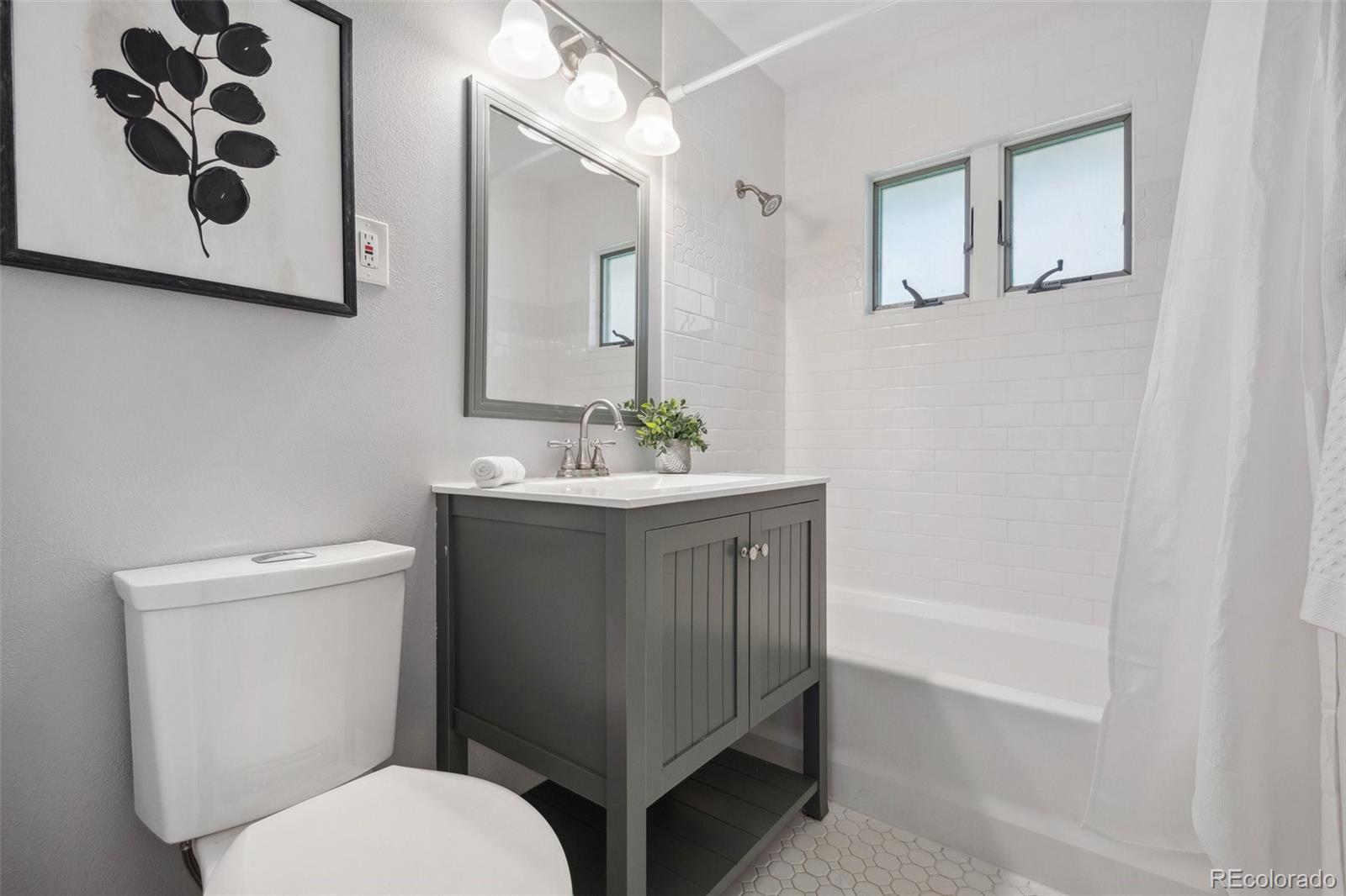 MLS Image #21 for 2261 s vrain street,denver, Colorado